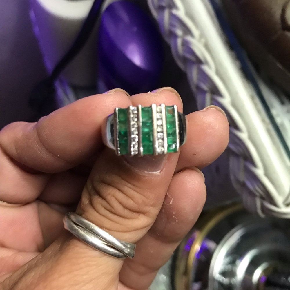 14K gold ring w/ emeralds & diamonds